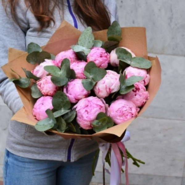 13 розовых пионов - Букет